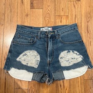 VITAGE LEVI SHORTS - VERY DISTRESSED - SIZE 28